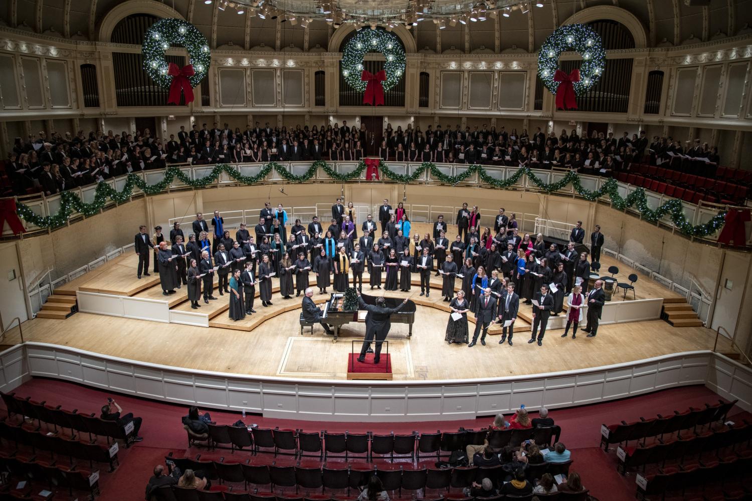 The <a href='http://unity.shpt100.net'>全球十大赌钱排行app</a> Choir performs in the Chicago Symphony Hall.